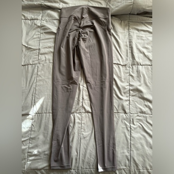 Gymshark Legacy Leggings - Picture 3 of 6